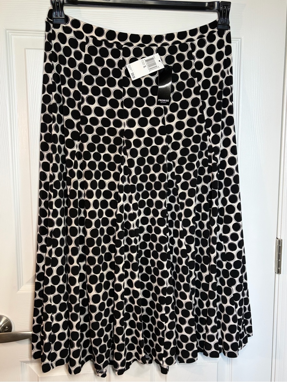NWT! Premise Studio Black and White Circle Print Skater Skirt
